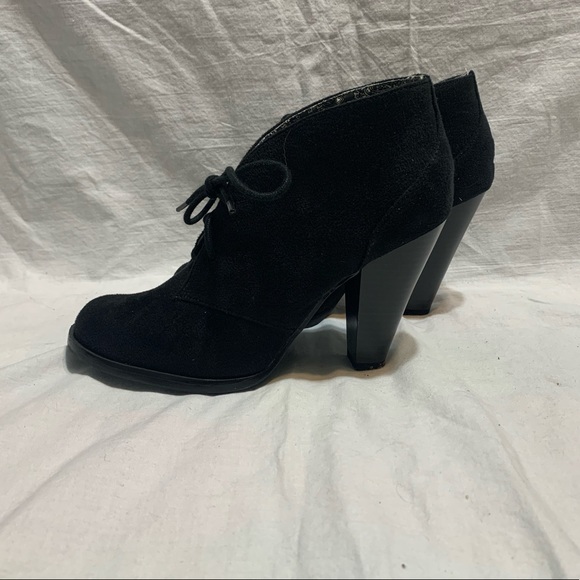 Lace up ankle booties - Picture 4 of 7